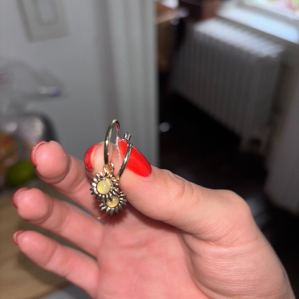 Vintage 1960s Gold-Tone Sunburst Hoop Earrings with Iridescent Opal Cabochons –